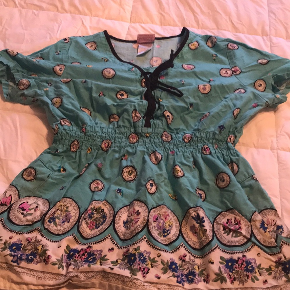 Sketcher Brand Scrub Top